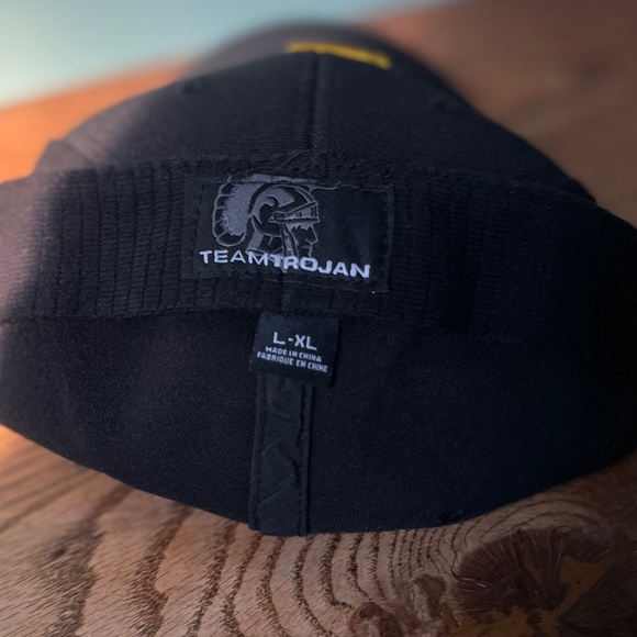 USC Team Trojan Black Baseball Cap  Mens Size L-XL  NWOT - Picture 3 of 3